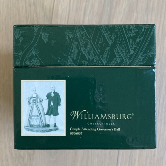 Williamsburg Couple Attending Governor's Ball - Lang and Wise - Picture 4 of 7